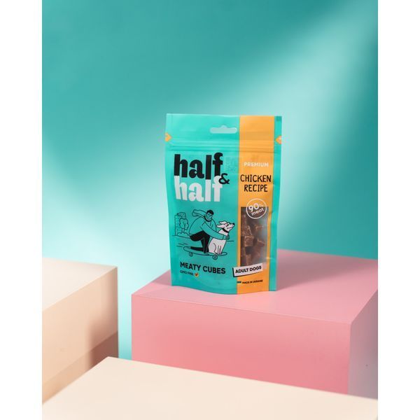 Ласощі HalfHalf м'ясні кубики для собак, із куркою 100 г 4823082431793 4823082431793 фото